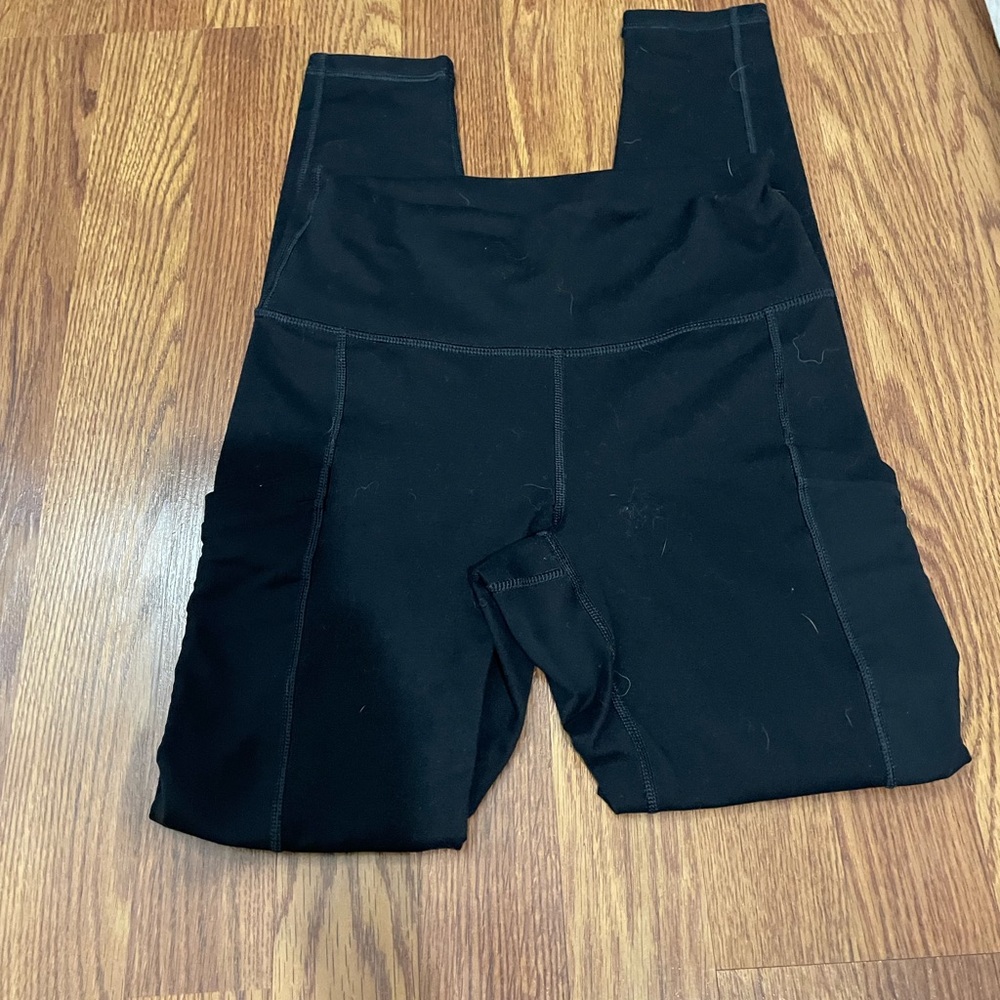 Black fabletics leggings!